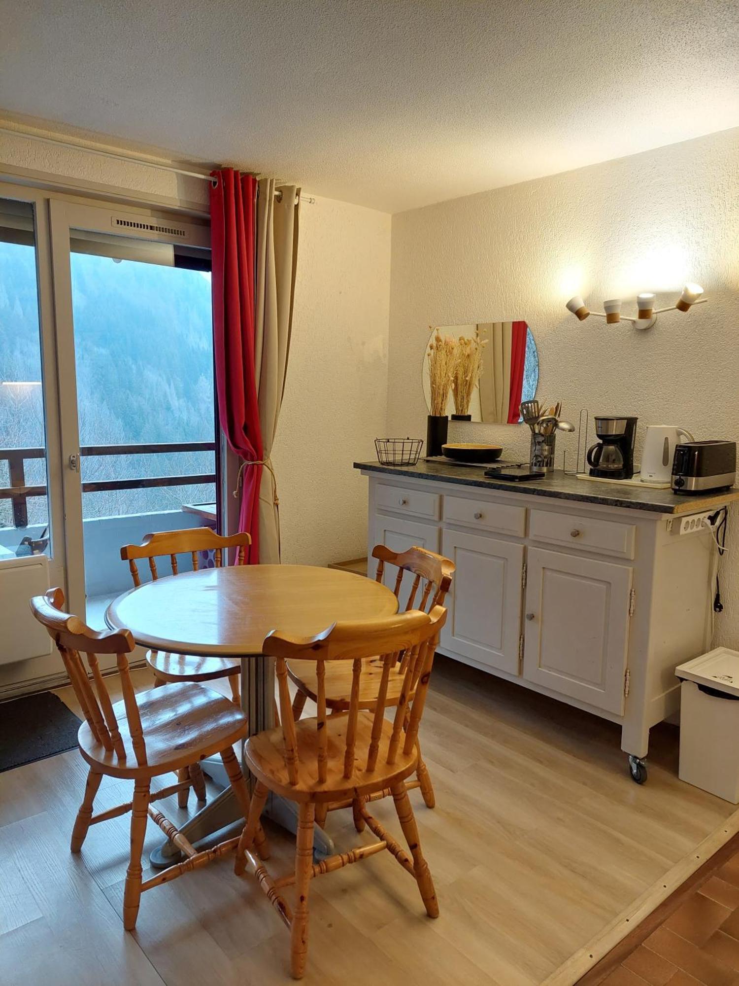 Appartement Calme Et Apaisant Saint-Jean-dʼAulps Екстериор снимка